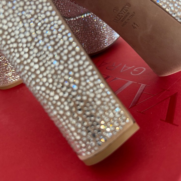 VALENTINO GARAVANI
Tan-Go Platform Pumps 155 New Box size IT 41 - Picture 16 of 16